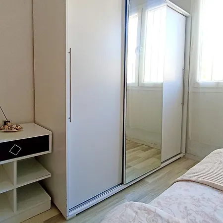 Дом отдыха Lotus House *