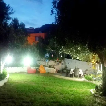 Дом отдыха Lotus House